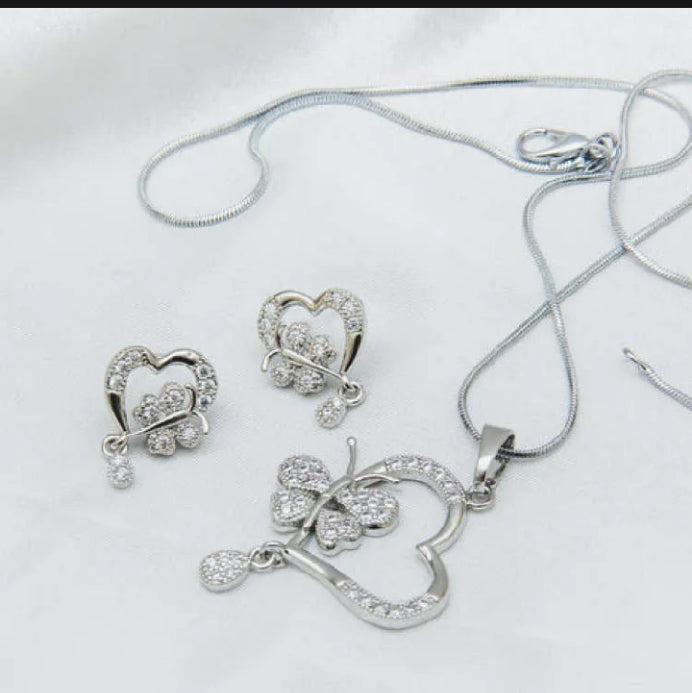 Hip Hop Broken Heart Pendant Necklace