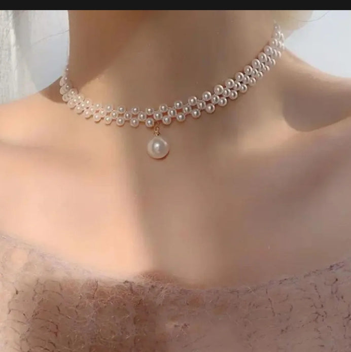 Glamorous Choker Pearl Girls Necklace