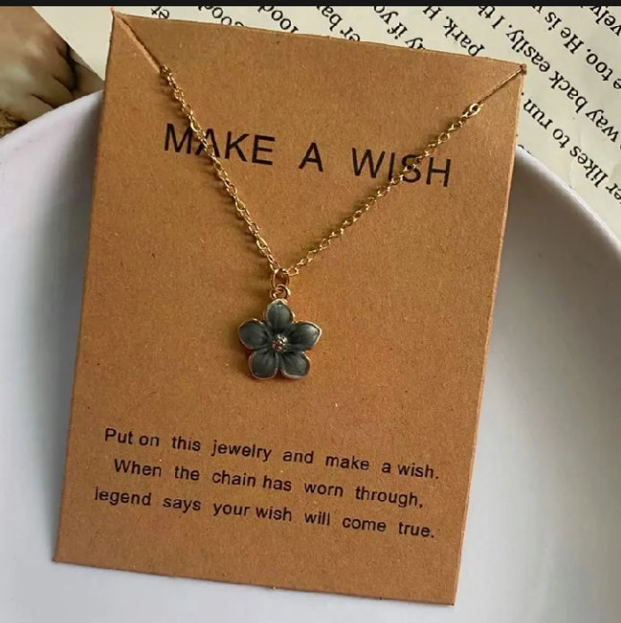 Korean Fashion Flower Pendant Necklace for Girl Women